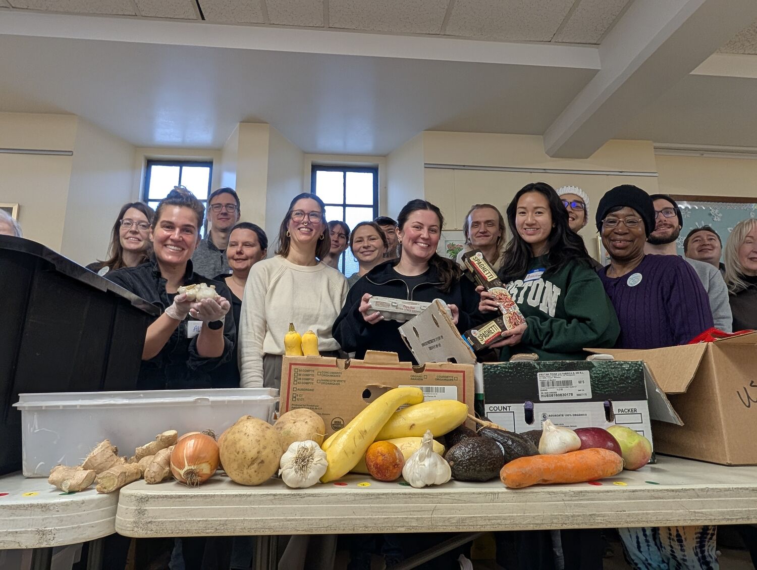 Good Neighbors volunteers gathered together on a pantry day